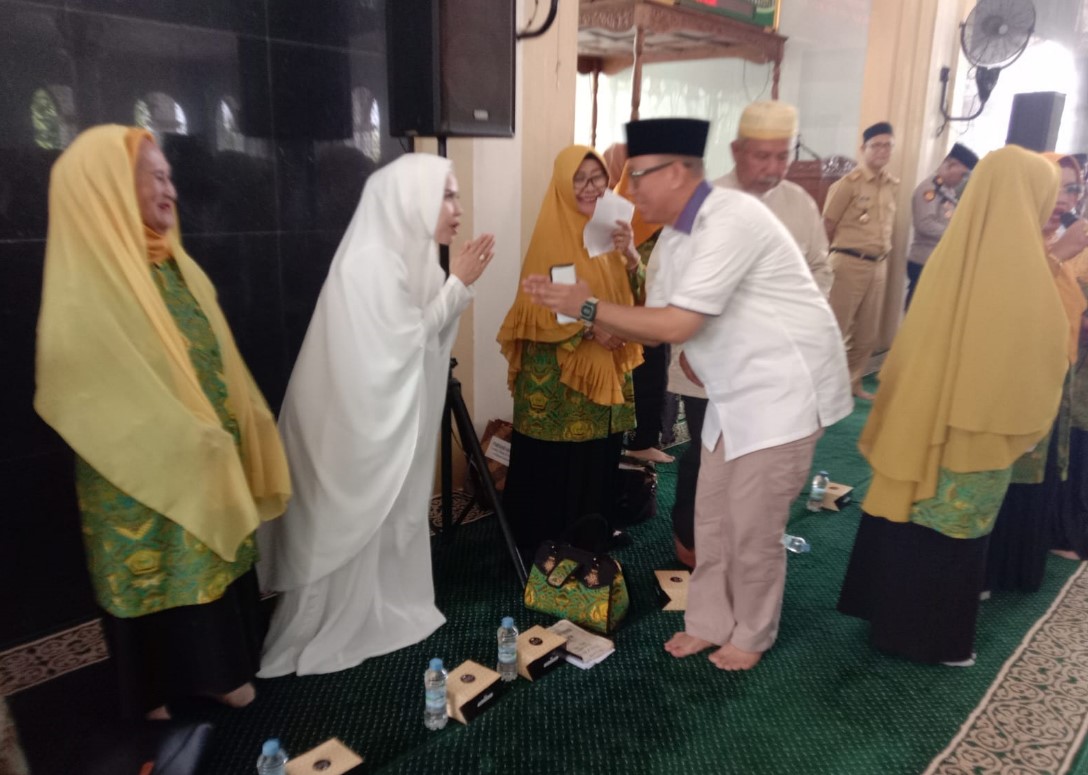 Teddy - Marjito Beri Santunan Anak Yatim hingga Hadiah Lomba Peringatan Maulid Nabi Muhammad SAW