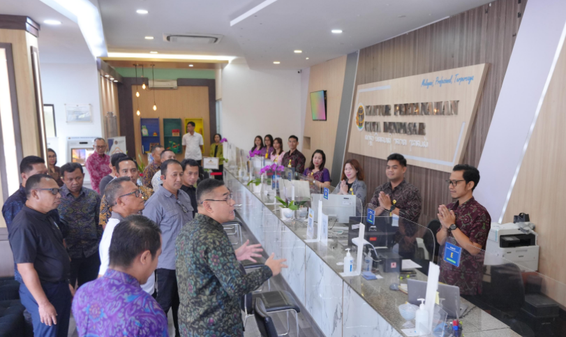 Wamen ATR Tekankan Budaya Melayani di Kantah Denpasar
