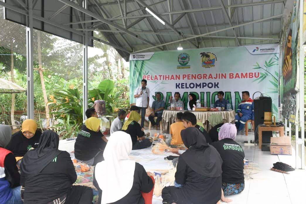 PGE Area Lumut Balai dan Desa Kelumpang Kembangkan Kerajinan Bambu sebagai Warisan Budaya dan Sumber Ekonomi