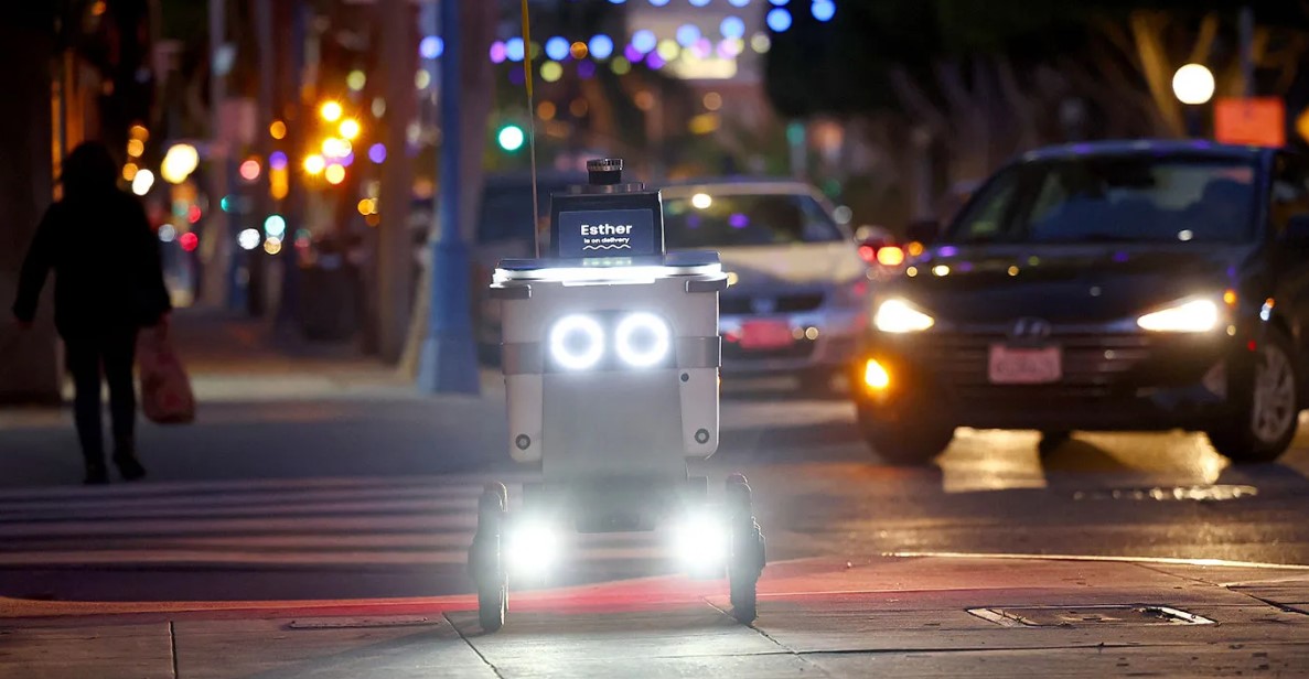 Tabrakan Pertama Robotaksi Waymo dan Robot Pengiriman Serve di Los Angeles