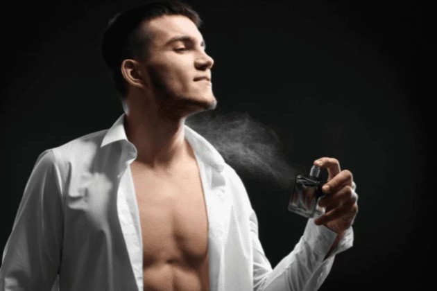 10 Parfum Isi Ulang Pria yang Disukai Wanita