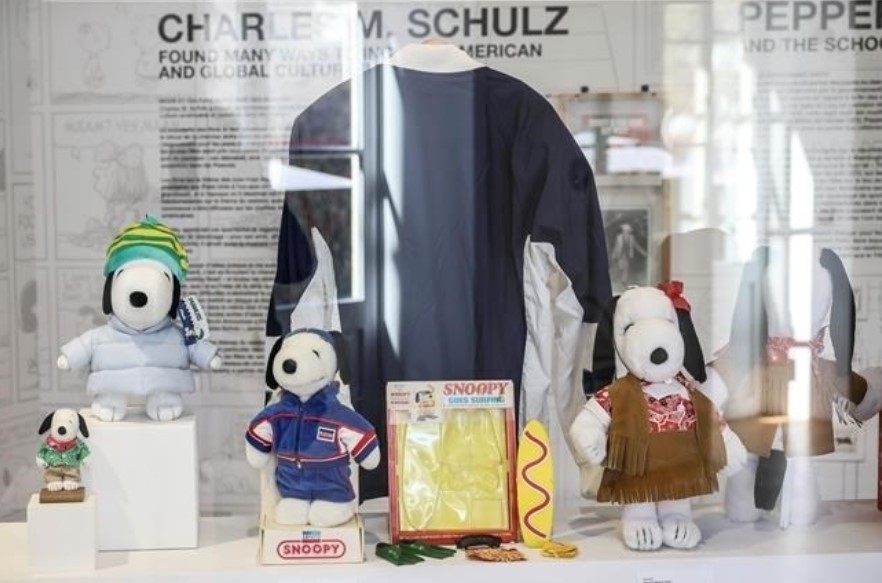 Snoopy In Style Pameran Keren di Paris yang Ngeblend Fashion dan Komik