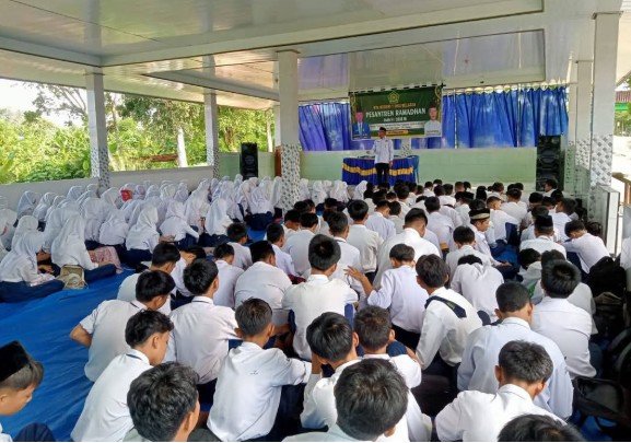 Perkuat Keimanan dan Ketakwaan Siswa, Gelar Pesantren Kilat 