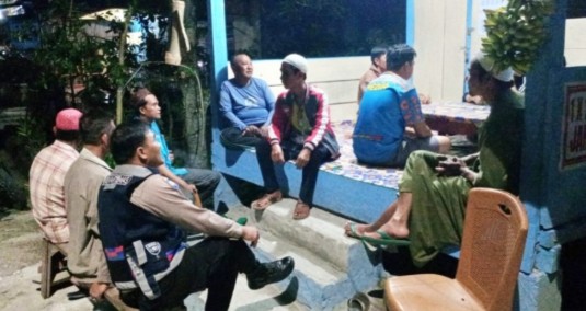Cegah Kriminalitas, Warga Rutin Gelar Ronda Malam
