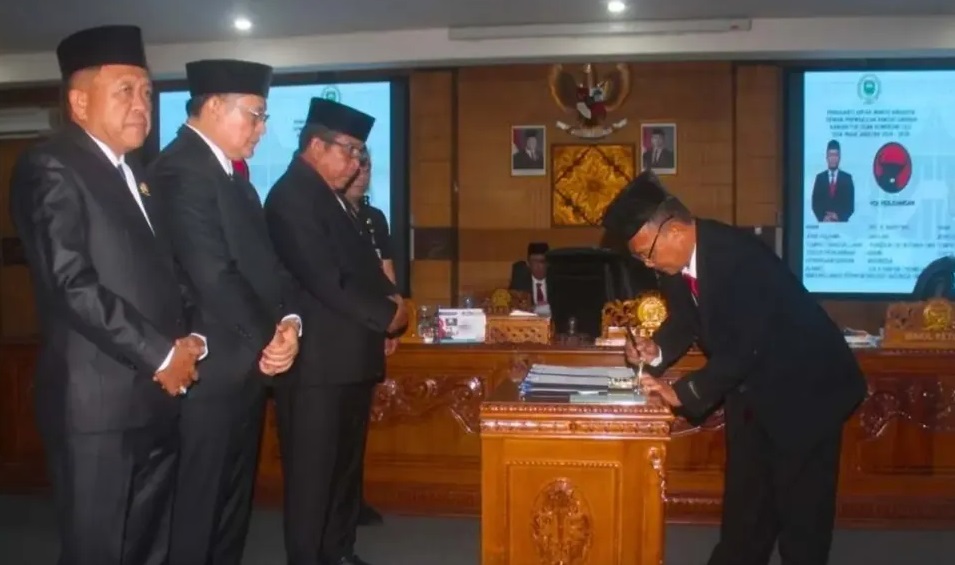 DPRD OKU Lantik Maryono sebagai Anggota Pengganti Antar Waktu