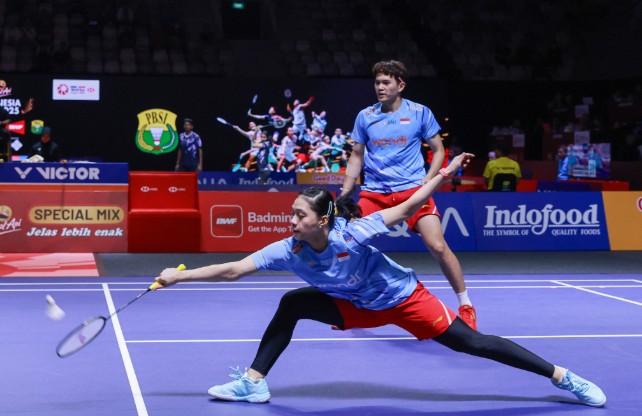Adnan/Indah Melaju ke Perempat Final Indonesia Open 2025 