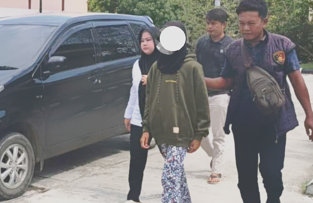 Siswi SMP Terduga Penusuk Guru PPPK di OKU Selatan Akhirnya Menyerahkan Diri