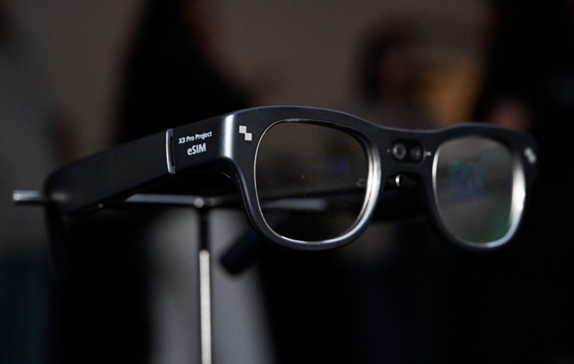 RayNeo X3 Pro Debut di CES 2026, Kacamata AR Bisa Internet Sendiri Pakai eSIM
