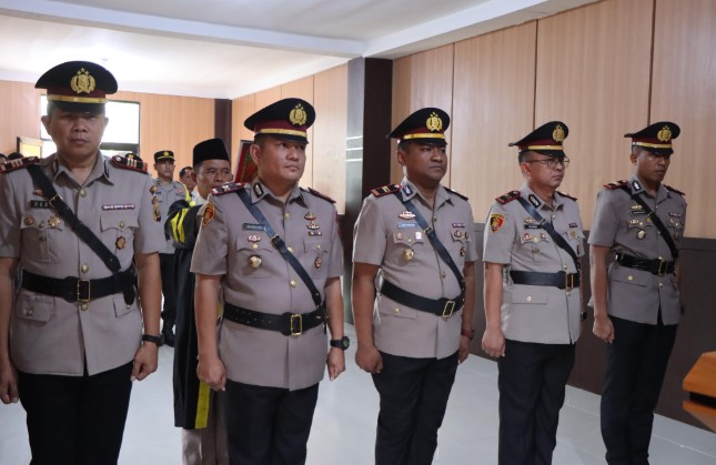 Mutasi Sejumlah Pejabat, Minta Tingkatkan Kualitas Pelayanan