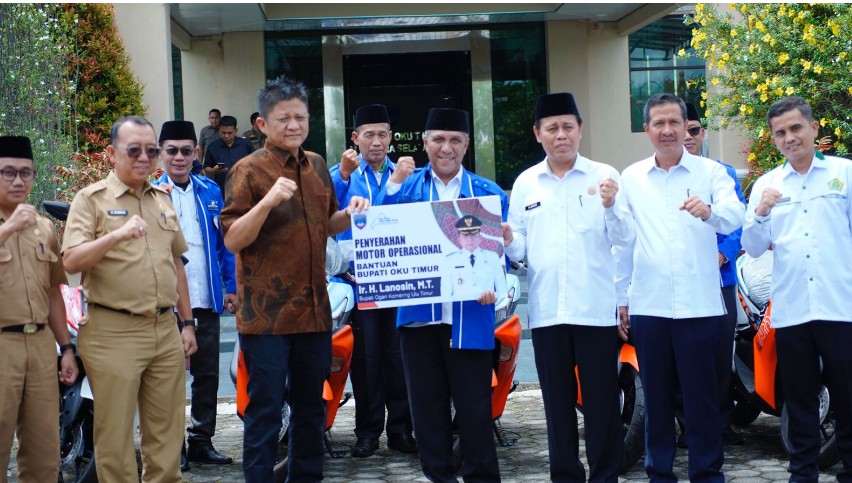 Pemkab OKU Timur Serahkan 10 Kendaraan Operasional untuk Kepala KUA