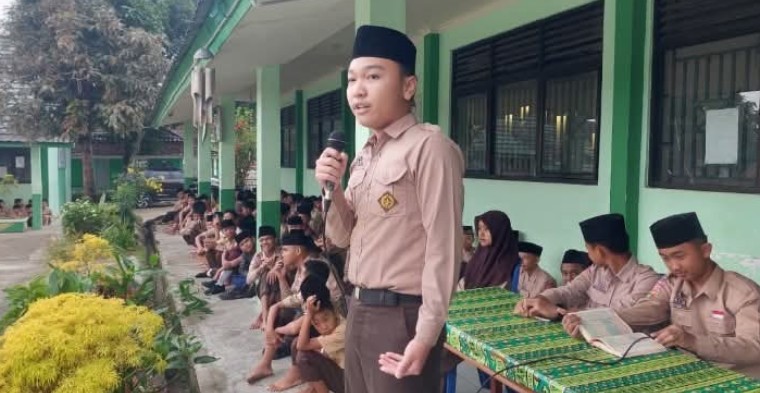 Tingkatkan Kemampuan Bahasa Inggris, Gelar Latihan Pidato untuk Siswa