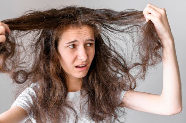 Mengatasi Rambut Kering dan Rontok dengan Solusi Alami