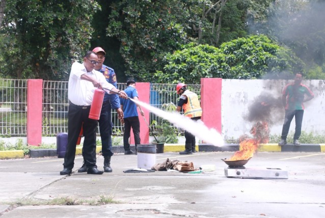 SMBR Latih Warga Ring 1 Tangani Kebakaran dan Bencana 