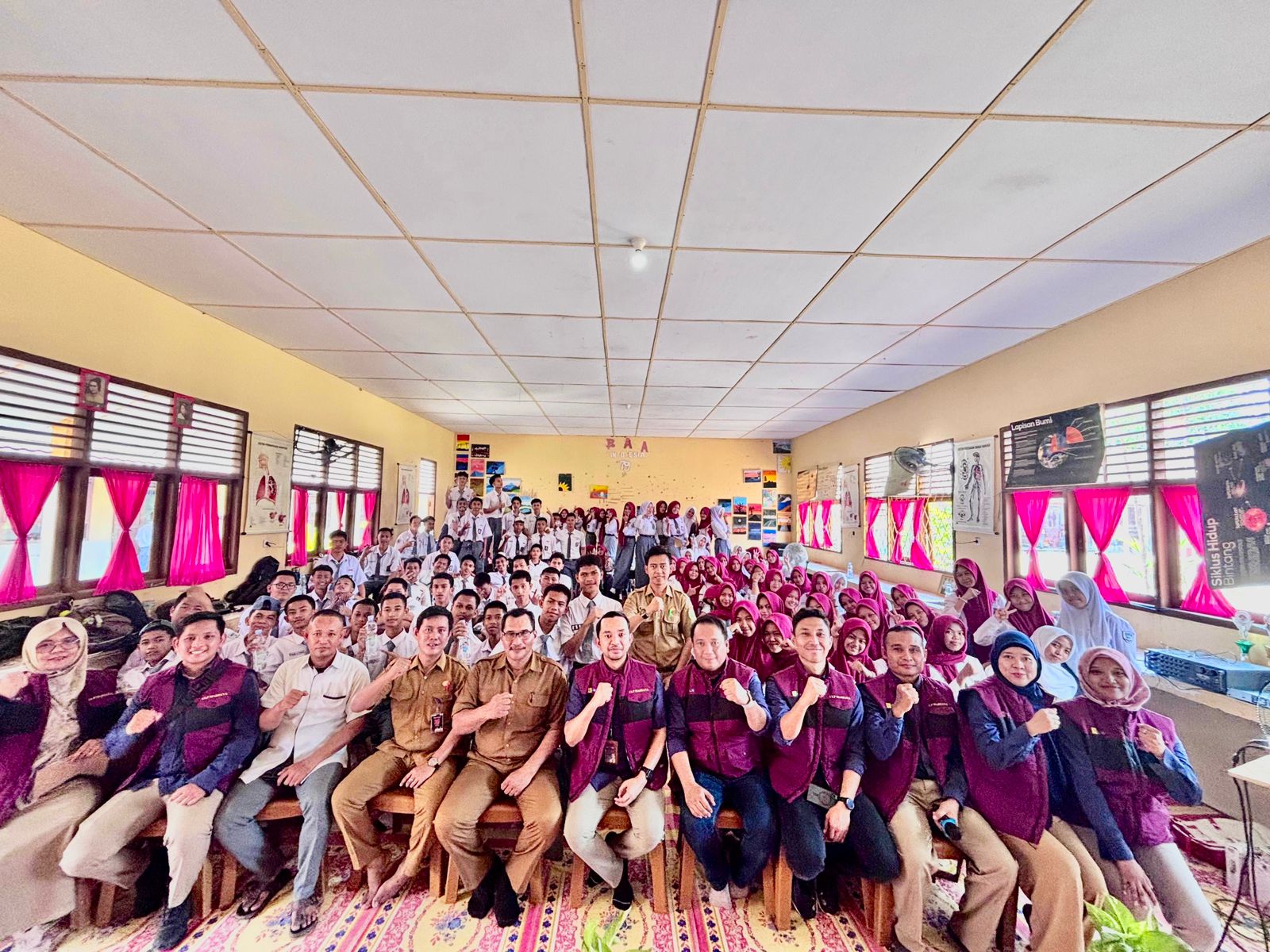 PLN ULP Mariana Gelar Program Goes to School  di SMAN 1 Banyuasin II