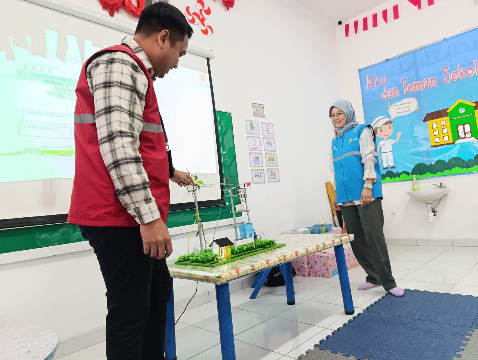 PLN Tanamkan Kesadaran Keselamatan Listrik Sejak Dini Bagi Pelanggan Cilik TK Islam Al Azhar Bengkulu