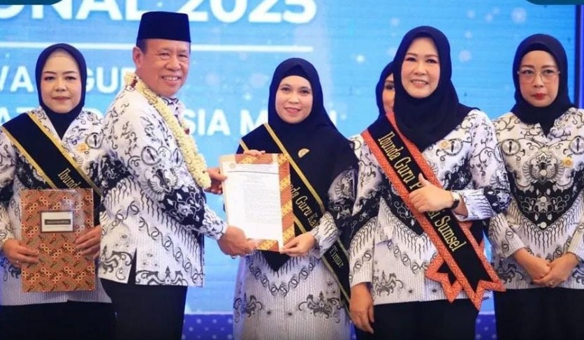 Dr. Sheila Noberta Resmi Dikukuhkan sebagai Ibunda Guru OKU Timur