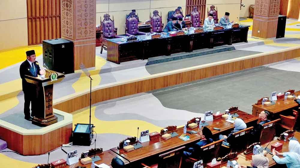 Deru Sampaikan Pertanggungjawaban APBD 2024