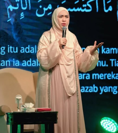 Oki Setiana Dewi Kuliah di Al-Azhar Mesir, Dakwah hingga Inggris dan Malaysia