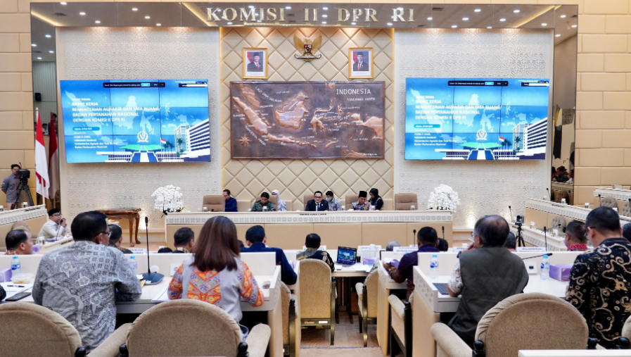 Komisi II DPR RI Rapat Evaluasi Bersama BPN Seluruh Indonesia