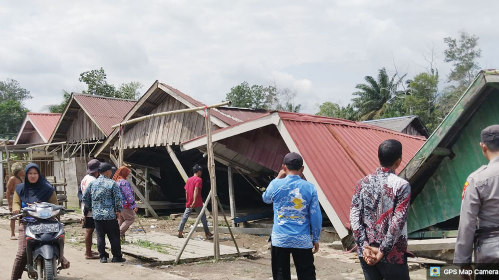Angin Kencang Terjang Rumah hingga SD di Dua Desa di OKI