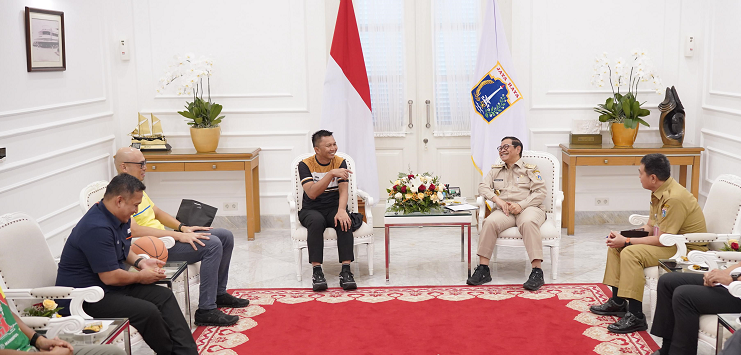 Penuhi Janji ke Pramono Anung, Azrul Ananda Gowes Surabaya-Jakarta