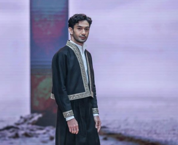 Reza Rahadian Jalani Debut Sebagai Sutradara Pada Film Pangku 