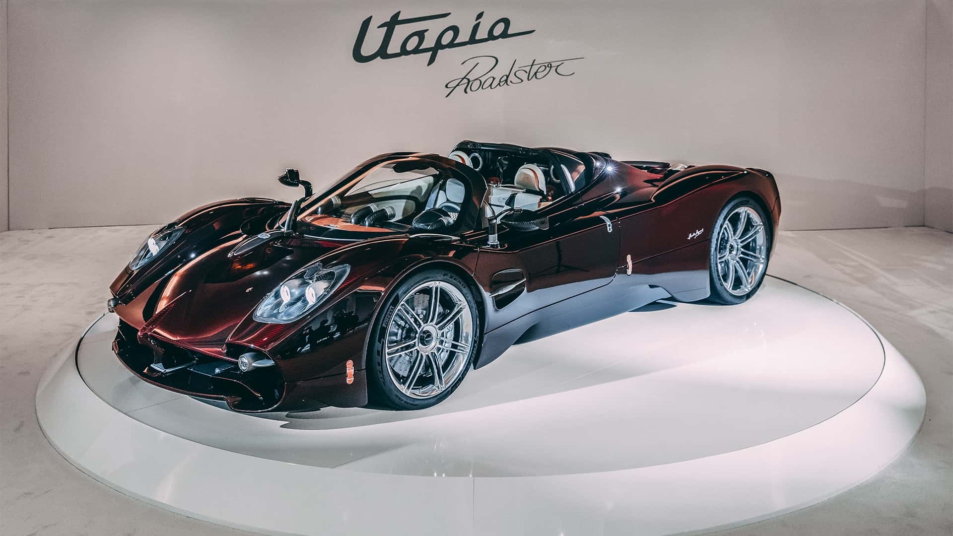 Utopia Roadster Mobil Hypercar Karya Terbaik Horacio Pagani yang Menakjubkan