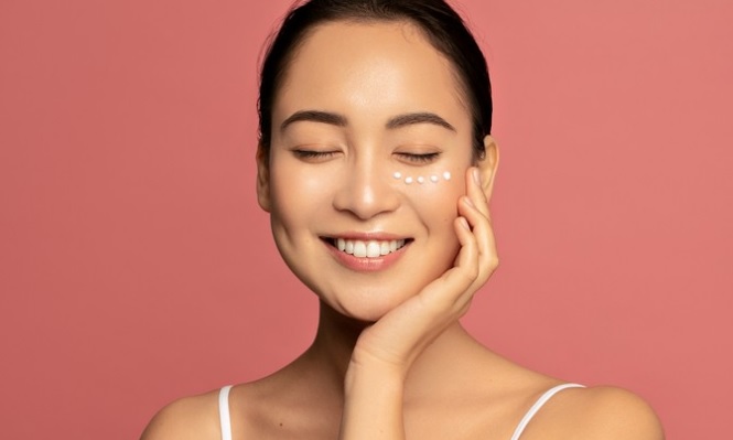 Jangan Lewatkan! Ini Urutan Skincare Malam yang Tepat untuk Kulit Lebih Sehat dan Cerah