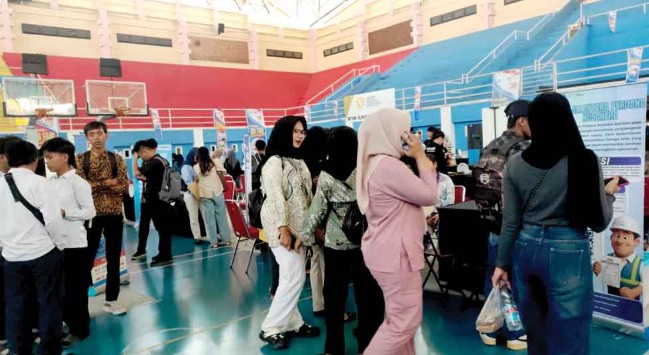 Ribuan Pencaker Padati Job Fair MEMBARA 2025, 30 Perusahaan Buka 4.500 Loker