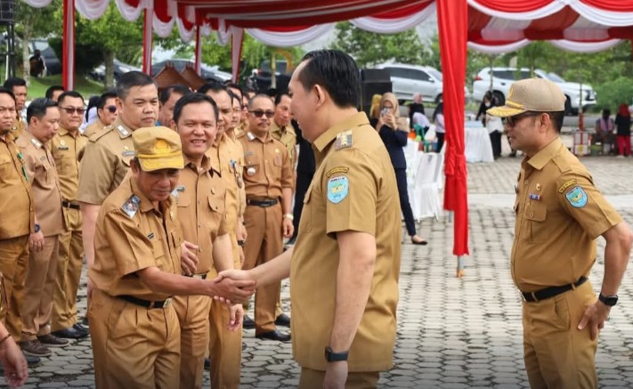 Popo Ali - Sholehien Abuasir Berpamitan dengan Para ASN