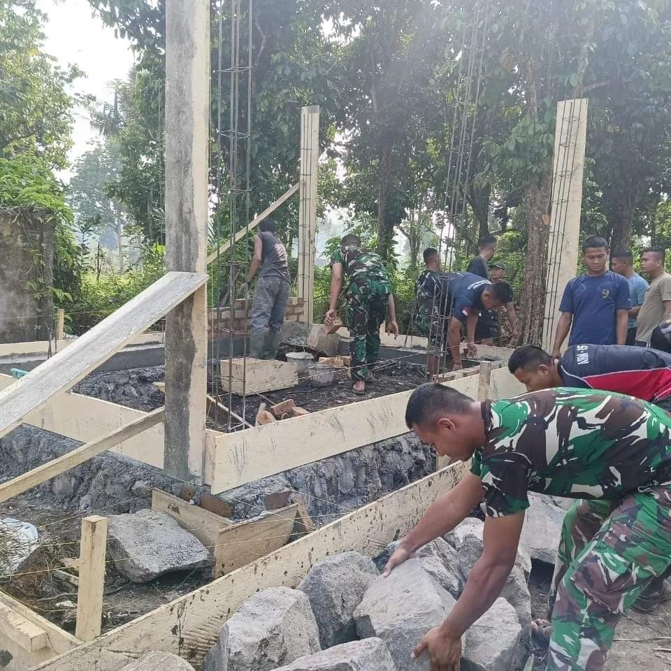 Kegiatan TNI Manunggal Membangun Desa Bersama Masyarakat OKU