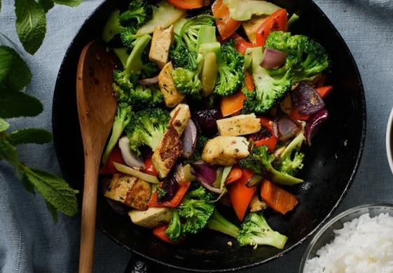 Ide Menu Masakan Sehari-hari yang Praktis, Lezat, dan Tidak Membosankan