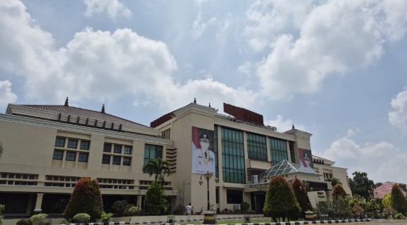 Dana Pusat Belum Cair, Pembayaran Gaji Perangkat Desa  di OKU Timur Tertunda