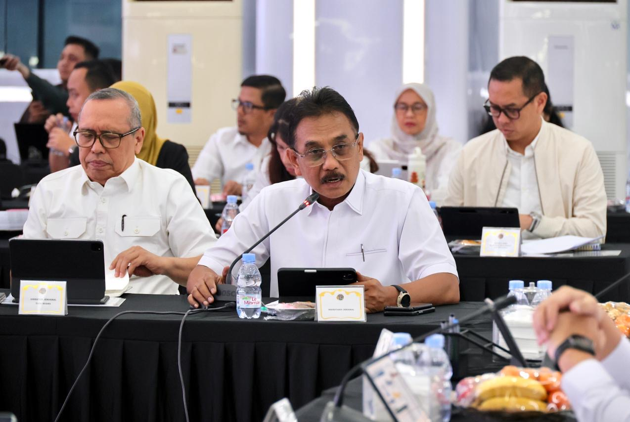 Catatkan Capaian Positif, Sekjen ATR/BPN Paparkan Realisasi Program Pertanahan 2025 Mayoritas di Atas 100 Pers