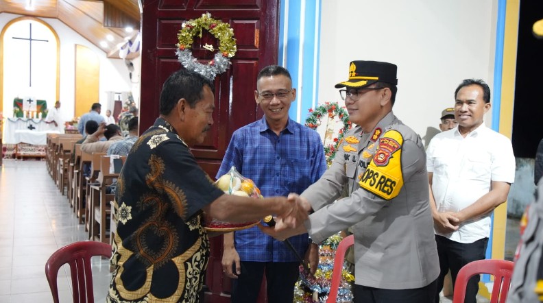 Pastikan Natal Kondusif, Pemkab OKU Timur dan Polres Tinjau Pengamanan Gereja