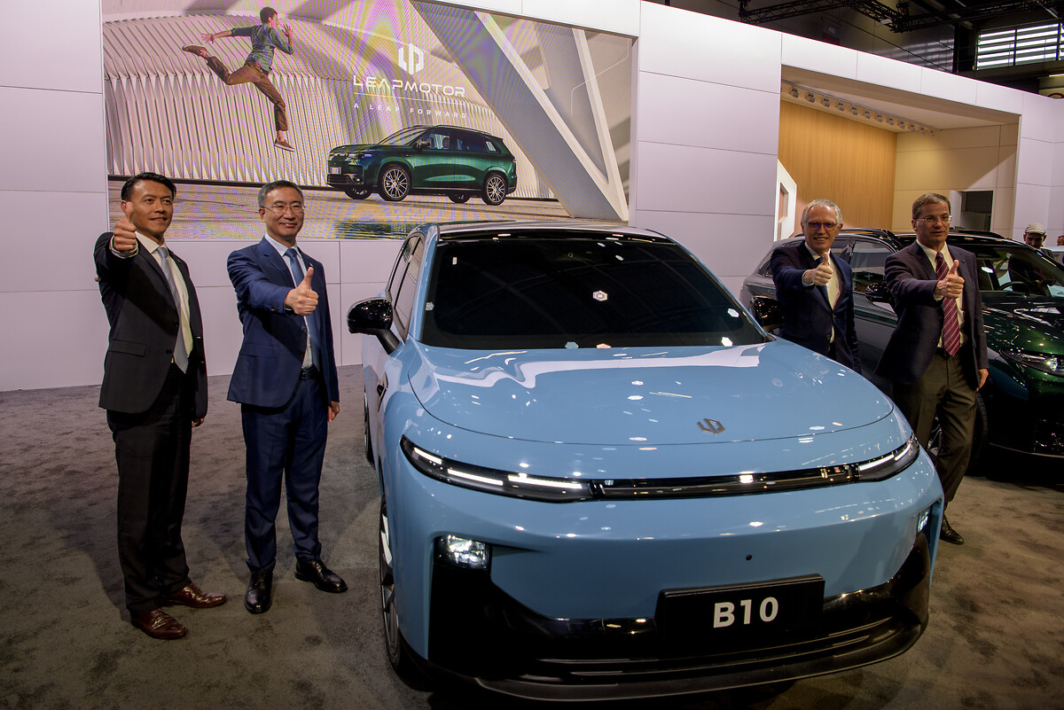 Leapmotor B10 Resmi Debut di Paris Motor Show