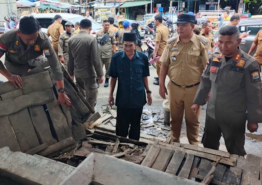 Satpol PP dan Dishub Palembang Sasar Lapak Pedagang Berdiri di Badan Jalan 