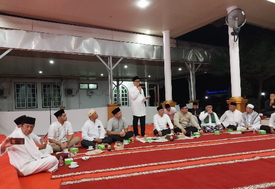 Bupati OKU Imbau Rumah Makan Tak Beroperasi Secara Terbuka pada Siang Hari