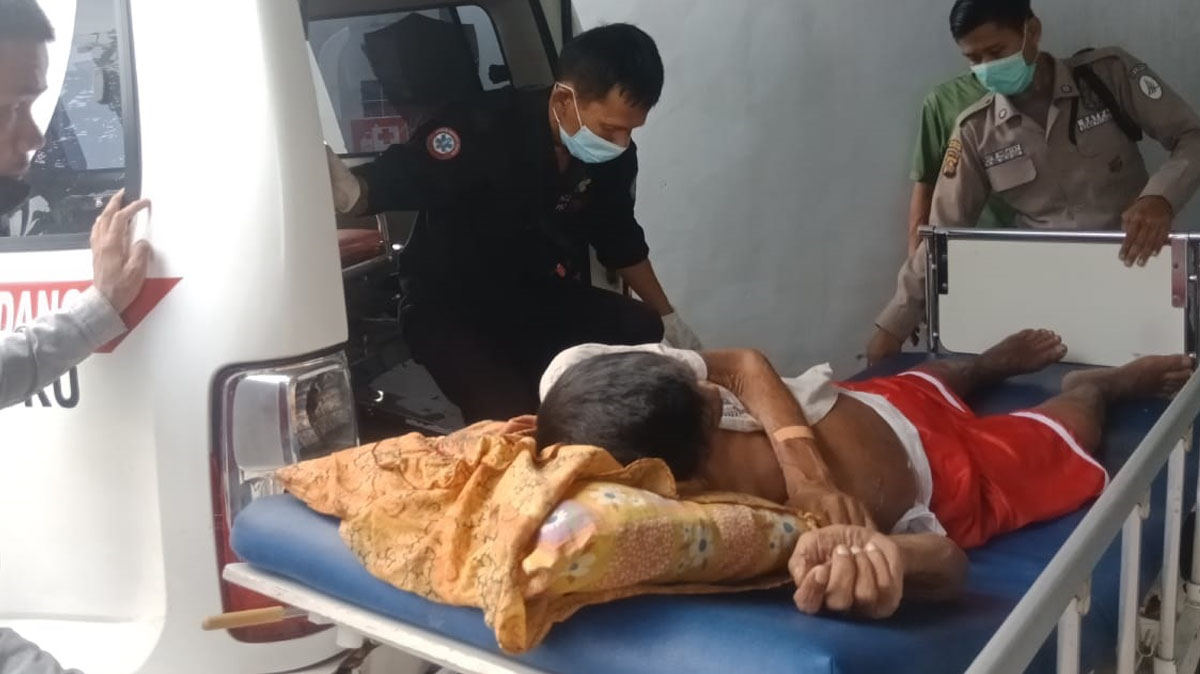 PSC 119 OKU Bawa Pasien Rujukan ke Palembang