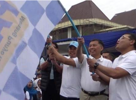 Ribuan Warga Palembang Ikuti Lomba Jalan Santai dan Gebyar UMKM