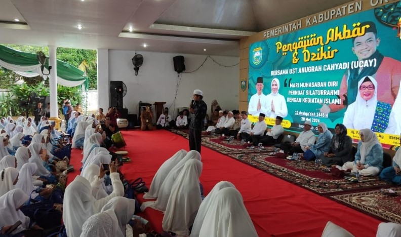 Hadirkan Ustad Ucay, Pengajian dan Zikir Akbar BKMT OKU Semarak