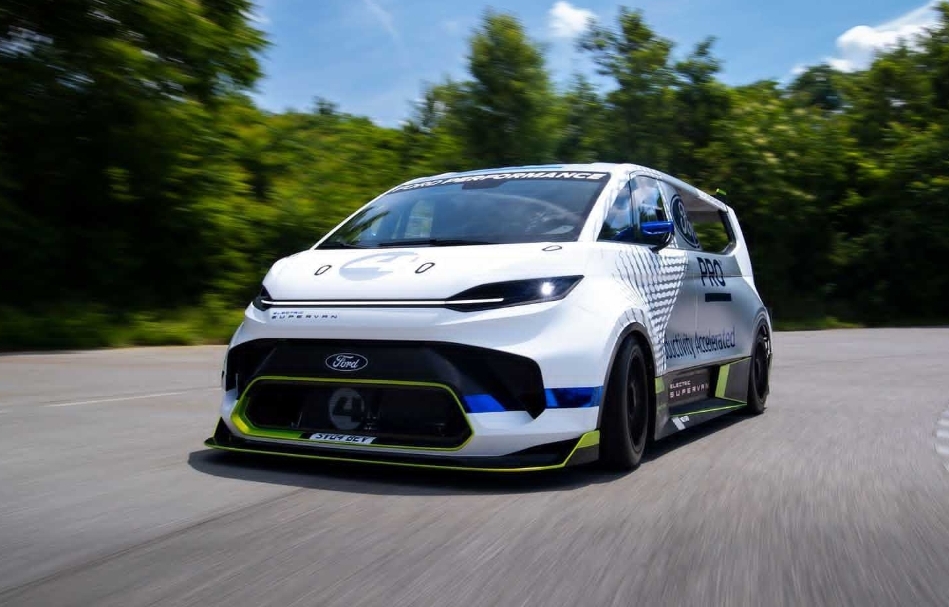 Ford Bikin Van Lebih Kencang dari Supercar!