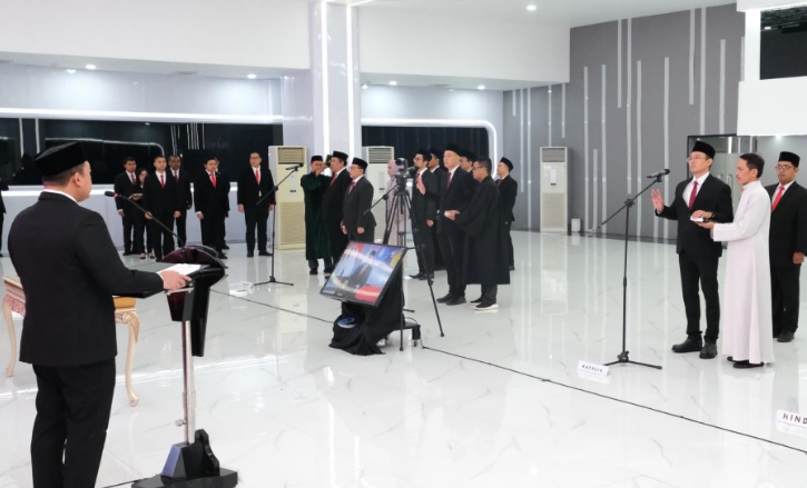 Menteri ATR/BPN Nusron Wahid melantik 79 pejabat struktural secara nasional