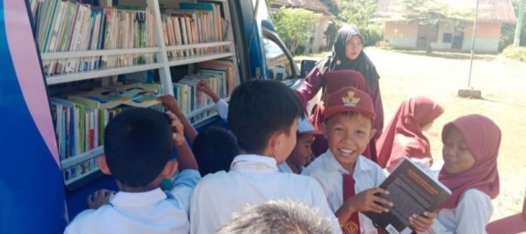 Dorong Literasi Anak, Warga Minta Perpustakaan Keliling Lebih Merata