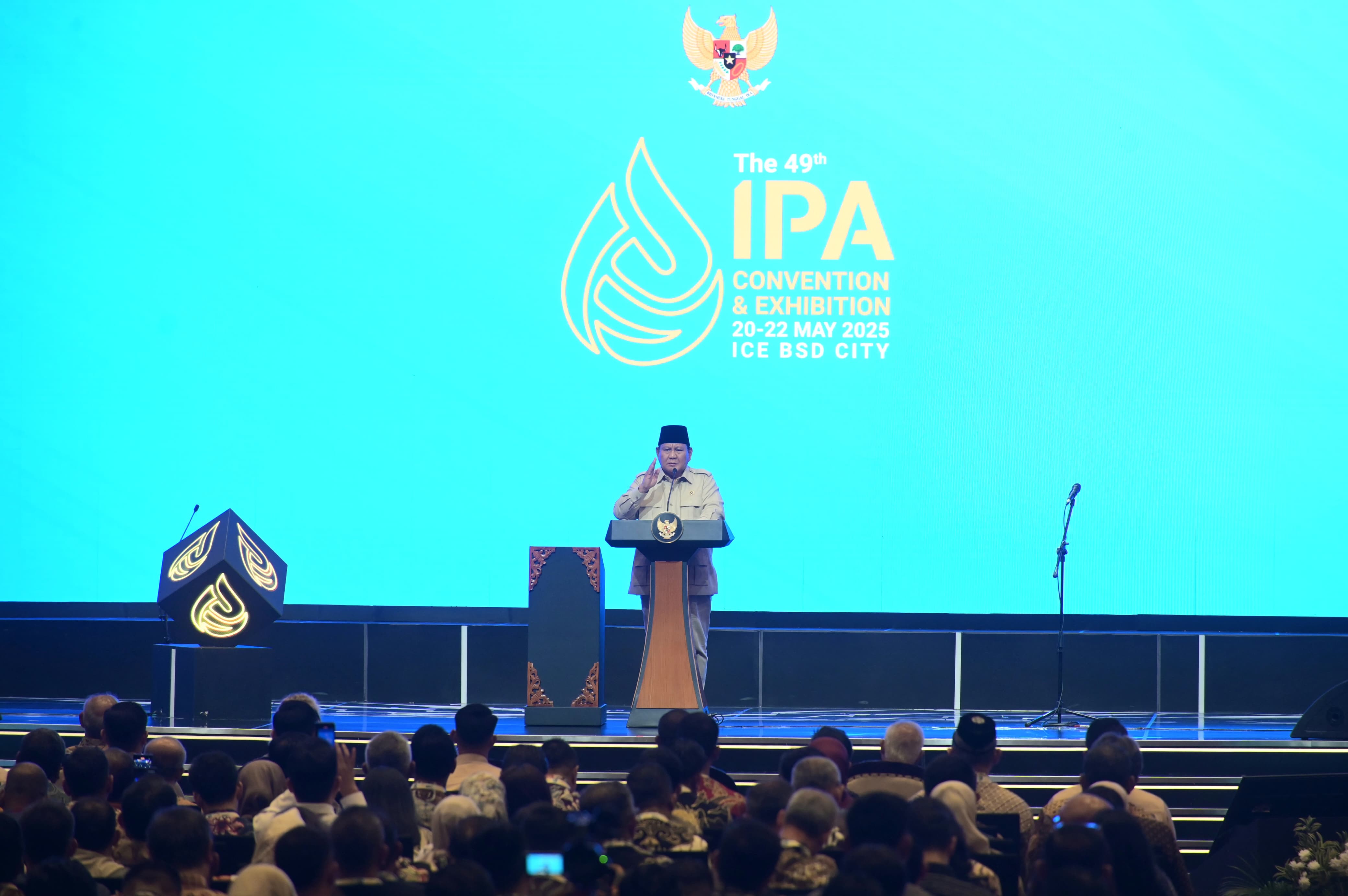 PLN Teken 5 Kerja Sama Gas Domestik, Prabowo: Hentikan Ketergantungan Impor Energi