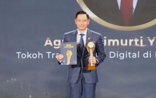 AHY Raih Penghargaan Tokoh Transformasi Digital di Bidang Pertanahan