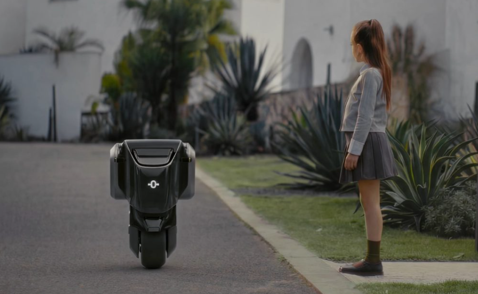 OMOWAY Mobility One Resmi Diperkenalkan, Robot untuk Logistik Masa Depan