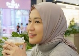 Okie  Agustina Makin Buka-bukaan, Akui Suaminya Minta untuk Bercerai