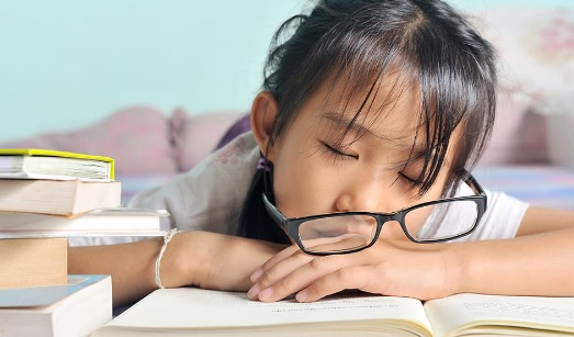 Waspadai Ciri-Ciri Dehidrasi pada Anak dan Cara Penanganannya