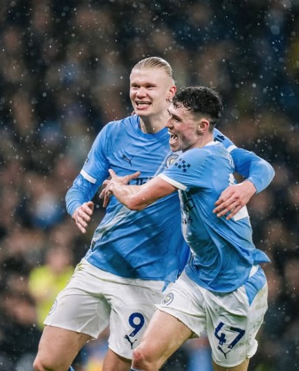 Haaland Cetak Gol, City Tempel Arsenal di Puncak Klasemen